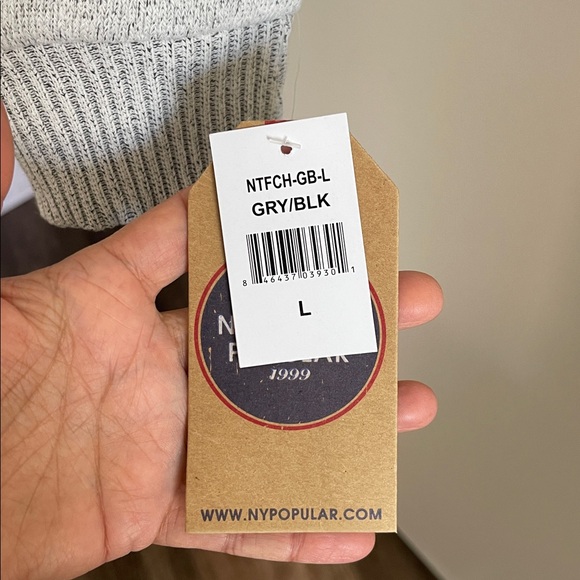 ✨NY Popular “Chicago” Sweatshirt - New With Tag✨ - Picture 4 of 11